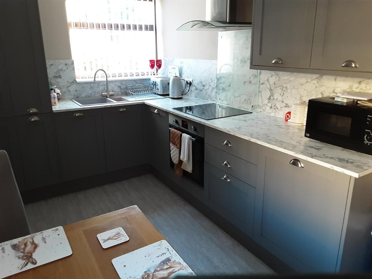 3-Bed Bungalow Near Conwy Valley Close To Castle Colwyn Bay Exterior foto
