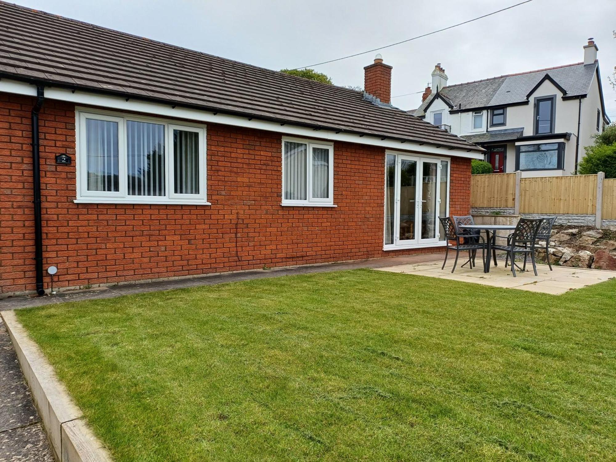 3-Bed Bungalow Near Conwy Valley Close To Castle Colwyn Bay Exterior foto